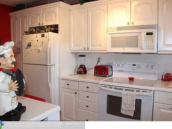 4th image of 5900 NW 44th St APT 109