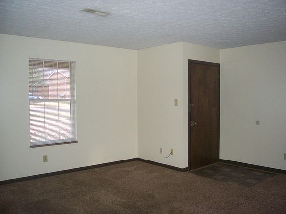 3rd image of 4808 Cannon Ridge Dr APT B