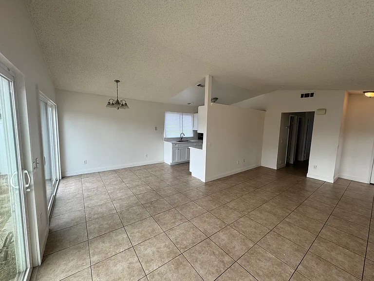 13774 Karenlynn Dr — Photo 6