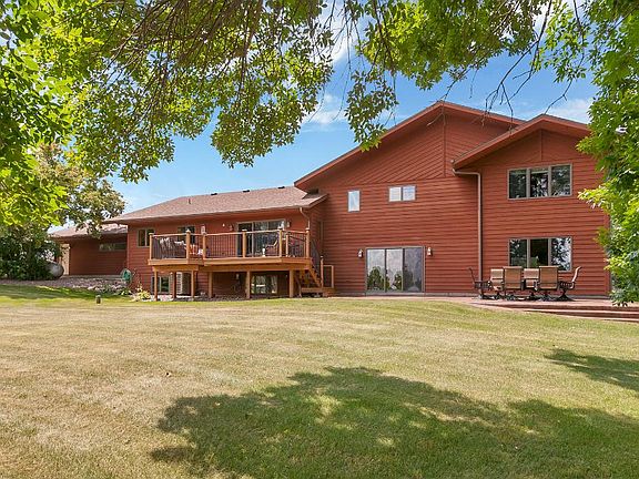 3rd image of 21574 Fieldgate Dr