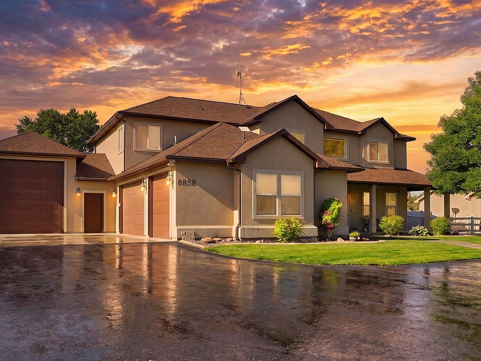 1st image of 8858 Stardust Ln