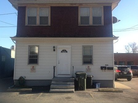 1st image of 932 Plainfield St #1