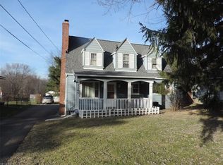 1145 Krumroy Rd, Akron, OH 44306