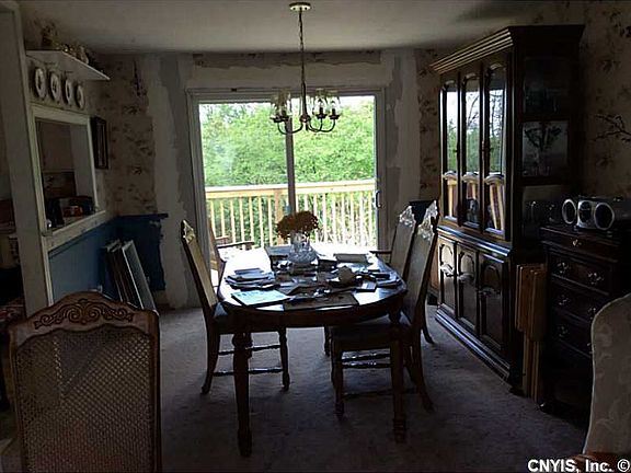 3rd image of 102 Jane Dr