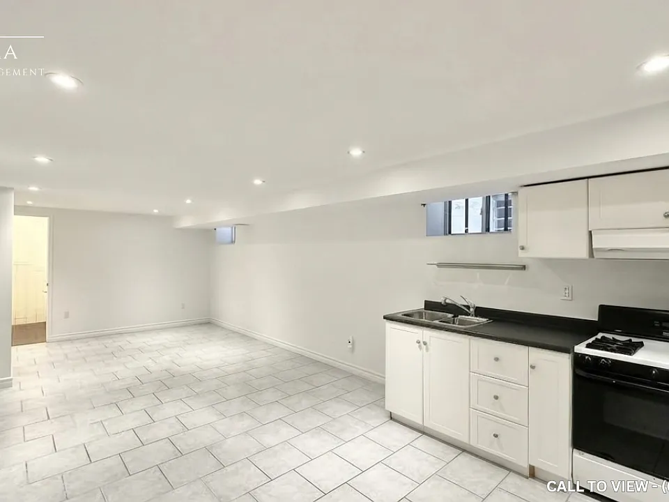 332 Osler St #2