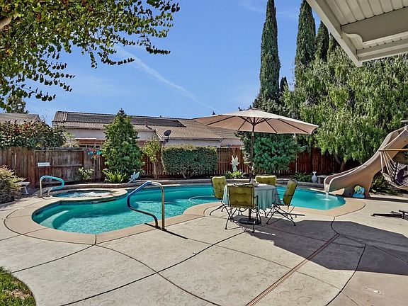 PEBBLE TEC POOL and SPA and WATERSLIDE! GORGEOUS!