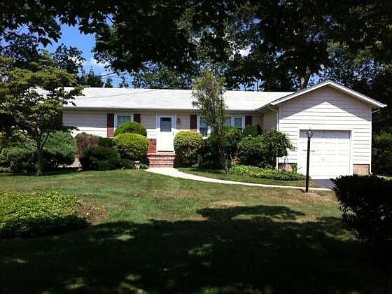 1st image of 118 Ellensue Dr