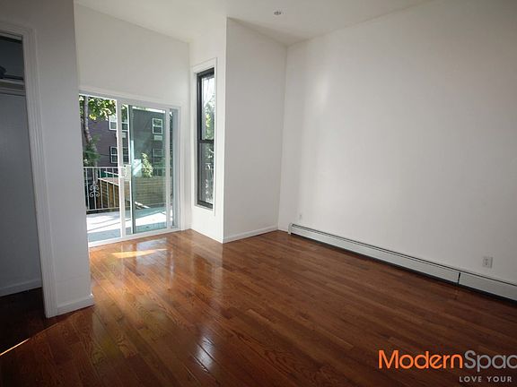 2nd image of 40 Woodbine St #2