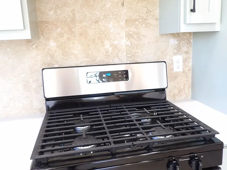 1108 W Hickory Ave #A — Photo 6