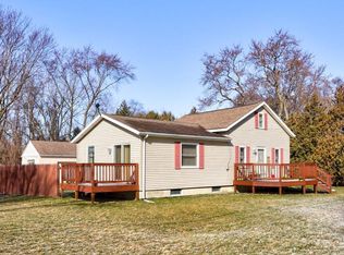 1071 Ledyard Rd, Essexville, MI