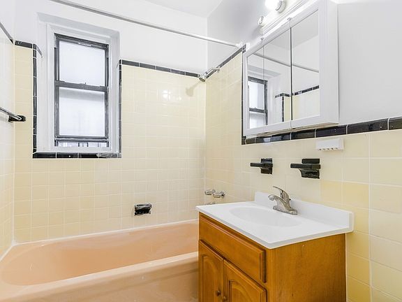 5th image of 8724 115th St APT 4E