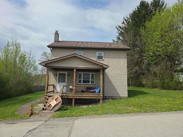 114 1st St, Hostetter, PA 15638