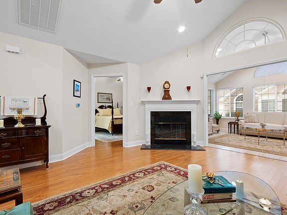 5th image of 2437 Baskette Way