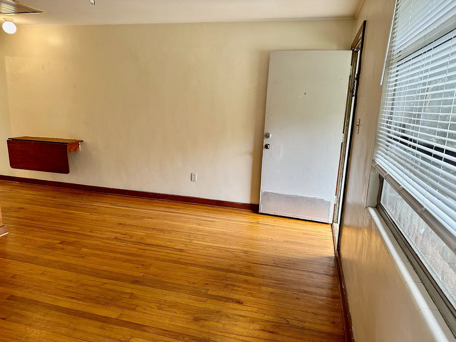1 bed, 550 sqft, $979 — Photo 4