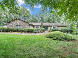 4921 Hunting Hills Dr, Roanoke, VA 24018
