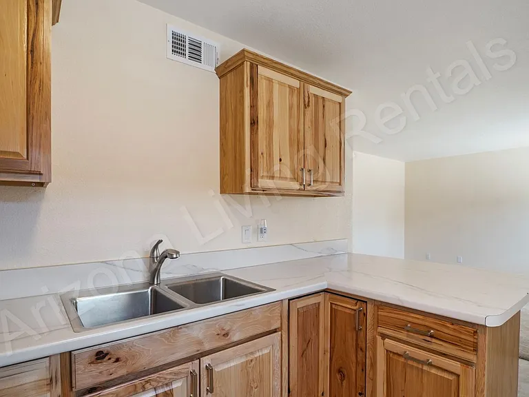 2690 McCulloch Blvd N — Photo 10