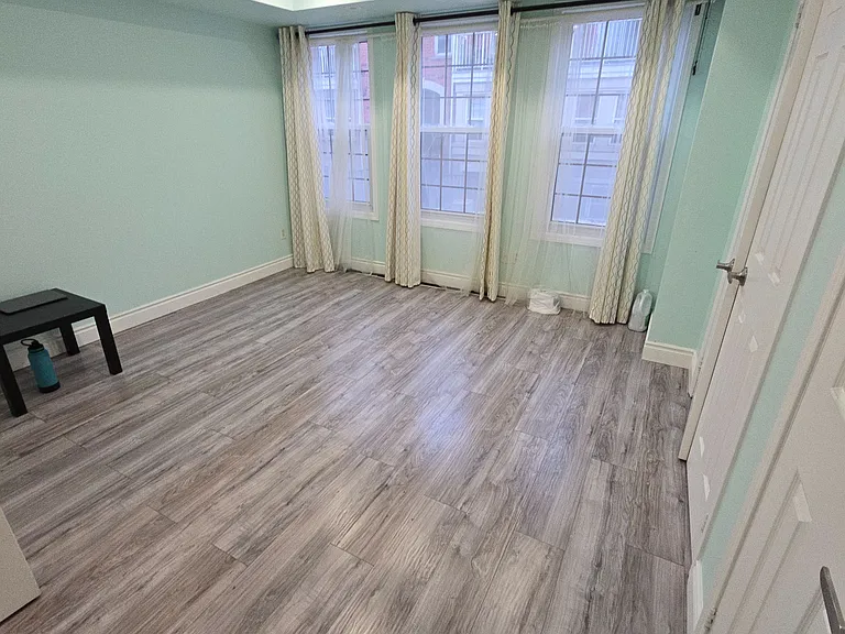 37 Four Winds Dr #22 — Photo 9