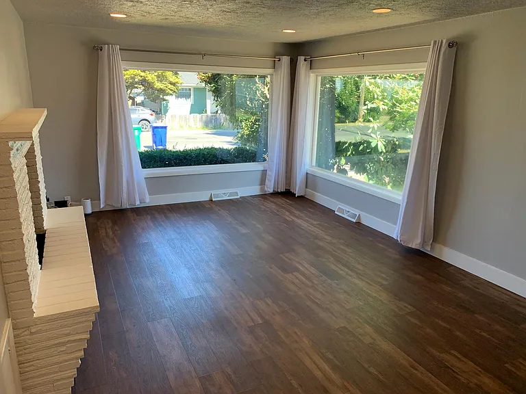 10050 NE Wygant St — Photo 3