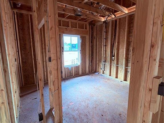 2nd image of 3216 Phillips Rd
