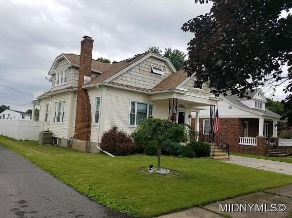3rd image of 1610 De Peyster Ave