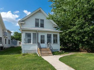 2024 Grant St, Bettendorf, IA