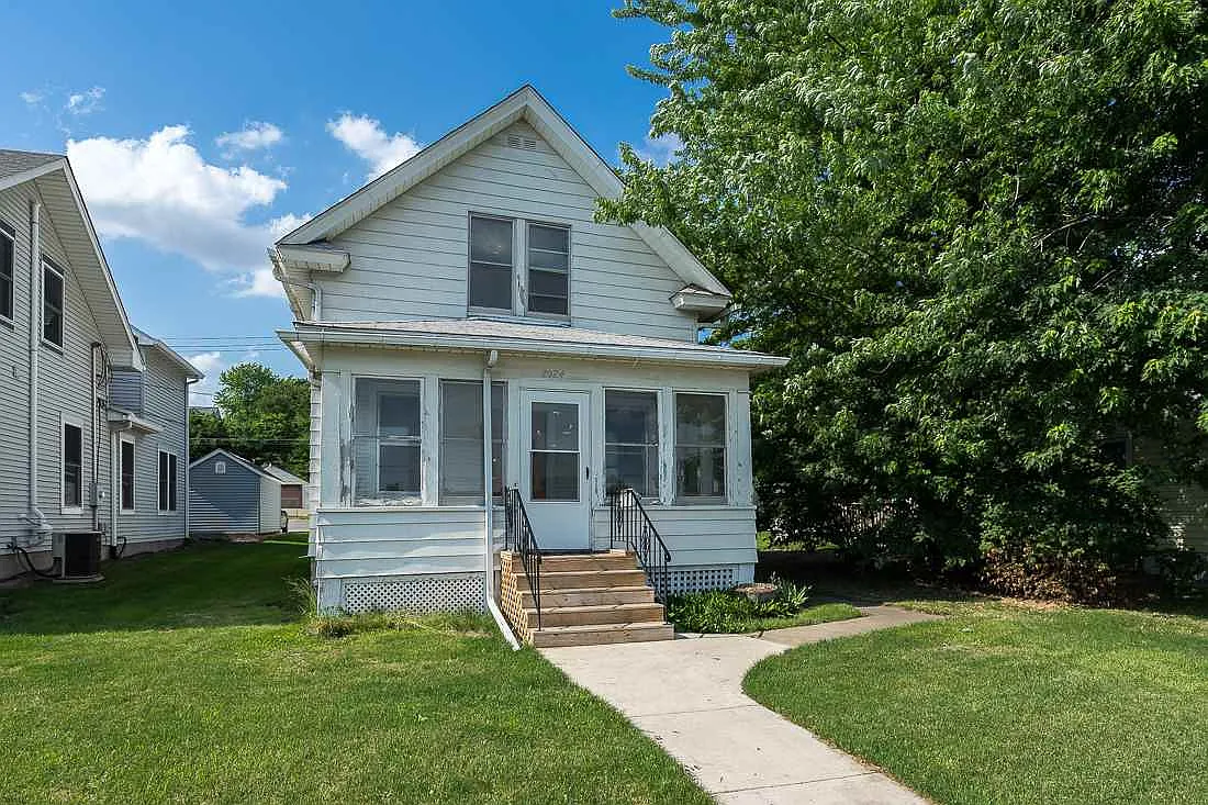 2024 Grant St photo 1