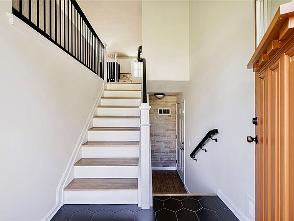 3rd image of 66 Reddick Ln