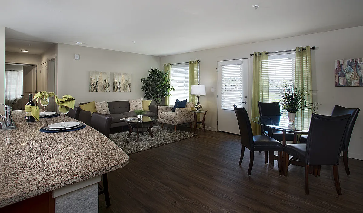 Rock Creek Ridge Apartments — Photo 2