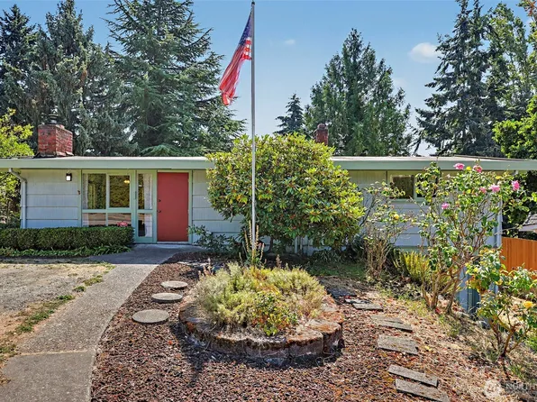3827 S 176th Street, Seattle, WA 98188