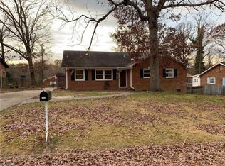 4312 Whippoorwill Dr, Greensboro, NC 27407