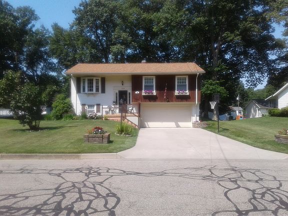 2nd image of 1339 Skyline Dr