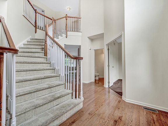 4th image of 116 Pebble Beach Ct