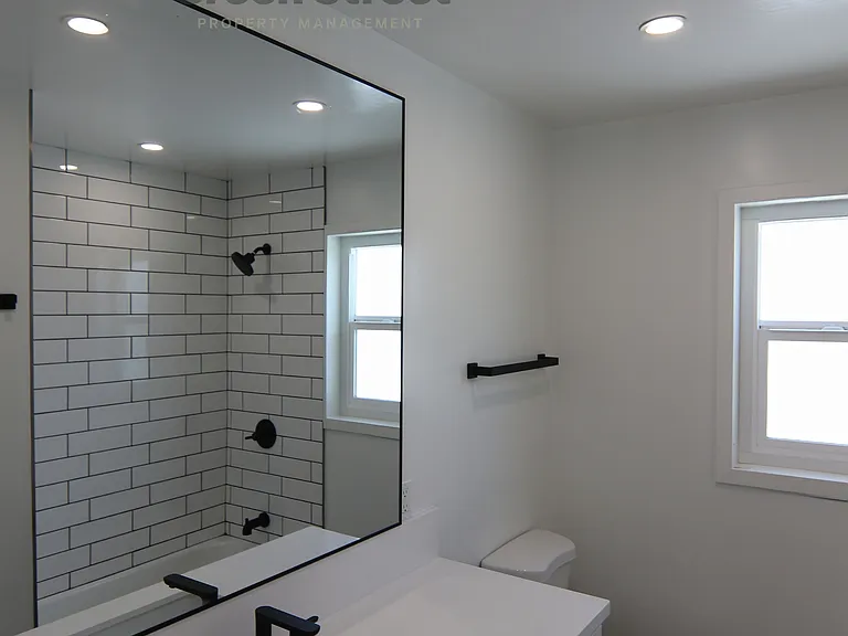 6831 Amherst St — Photo 26