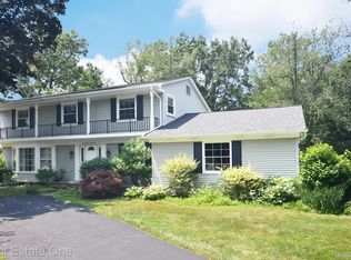 2343 Eastways Rd, Bloomfield Hills, MI 48304