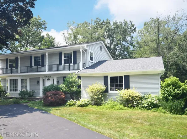 2343 Eastways Rd, Bloomfield Hills, MI 48304