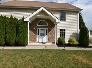 32 Cambridge Ct, Highland, NY 12528