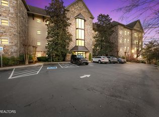 850 Volunteer Landing Ln UNIT 302, Knoxville, TN 37915