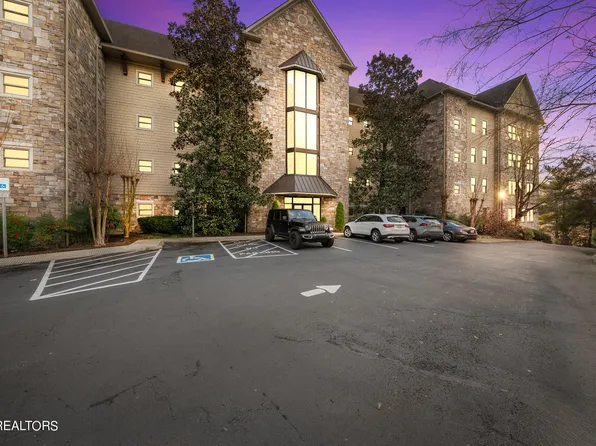 850 Volunteer Landing Ln Unit 302, Knoxville, TN 37915