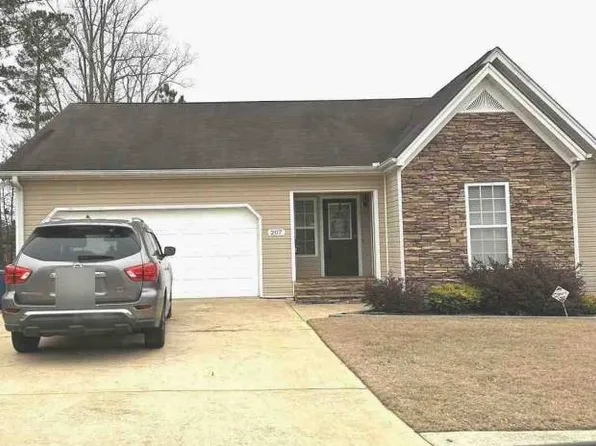 207 Providence Dr, Dallas, GA 30157