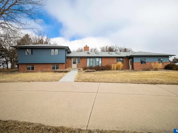 1401 W 15th Rd, Aurora, NE 68818