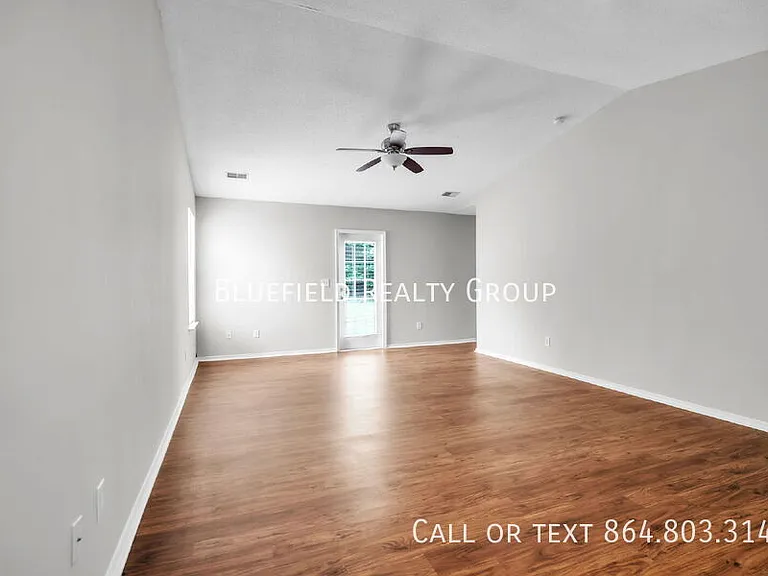 111 White Willow Ct — Photo 5