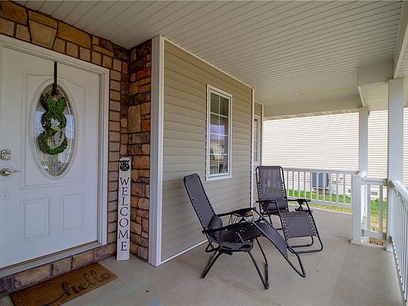 2nd image of 2090 SE Florence Dr