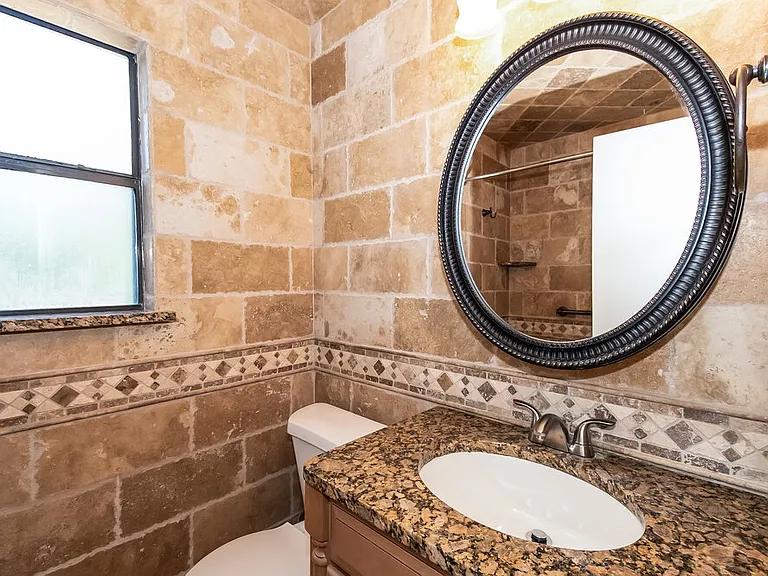 7039 Eagles Perch Dr — Photo 12
