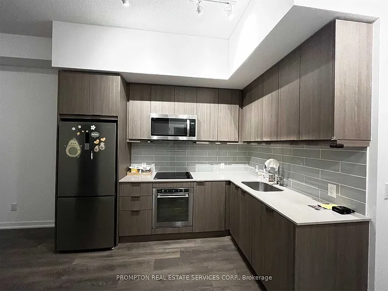 38 Forest Manor Rd #214 — Photo 2