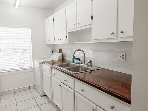 2nd image of 5215 SW 141st Ave