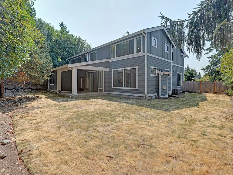15908 NE 1st St — Photo 38