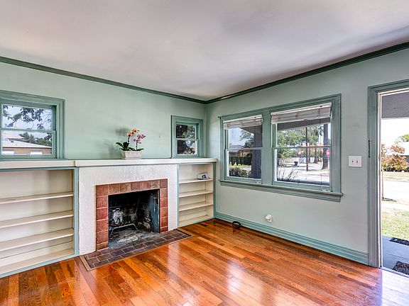4th image of 1101 Palm Ave