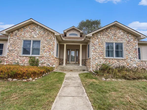 13677 Unadilla Rd, Gregory, MI 48137