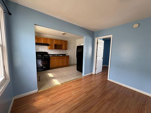 3rd image of 326-28 Evona Ave #2F