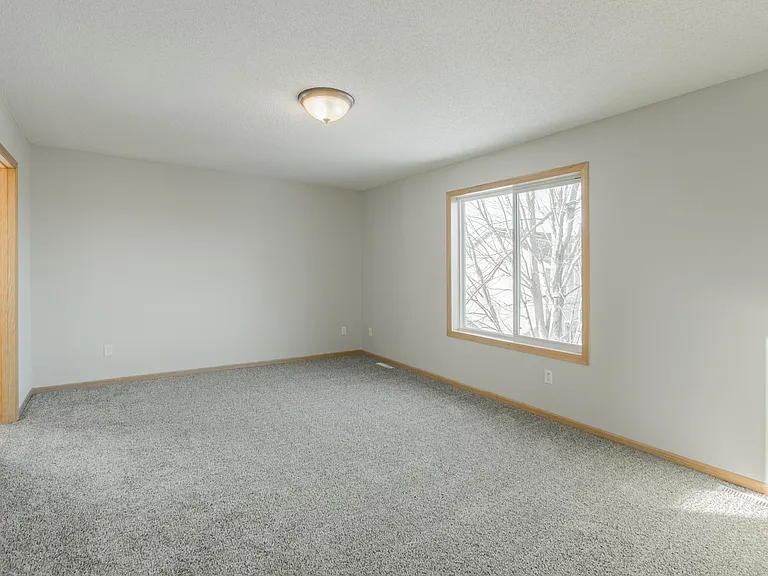 1760 Wyndam Dr — Photo 30